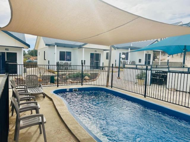 Oceanside Village Denham Bagian luar foto