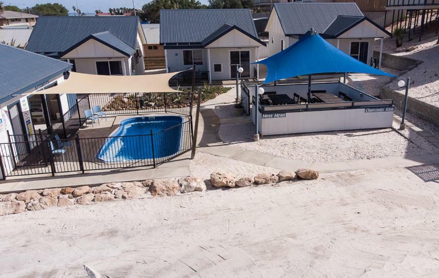 Oceanside Village Denham Bagian luar foto